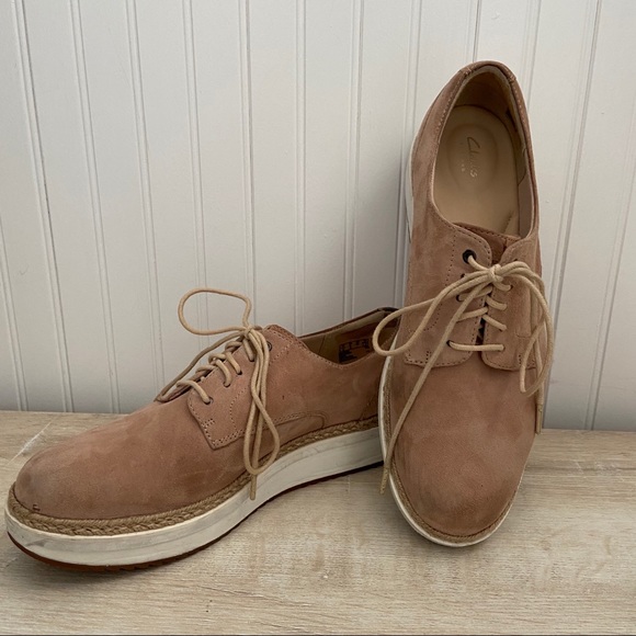 COMFORTABLE CLARKS OXFORD SHOES - Picture 8 of 12
